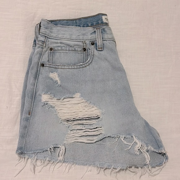 Abercrombie & Fitch Curve Love MidRise Boyfriend Denim Shorts Destructed 28 / 6 - Picture 11 of 11